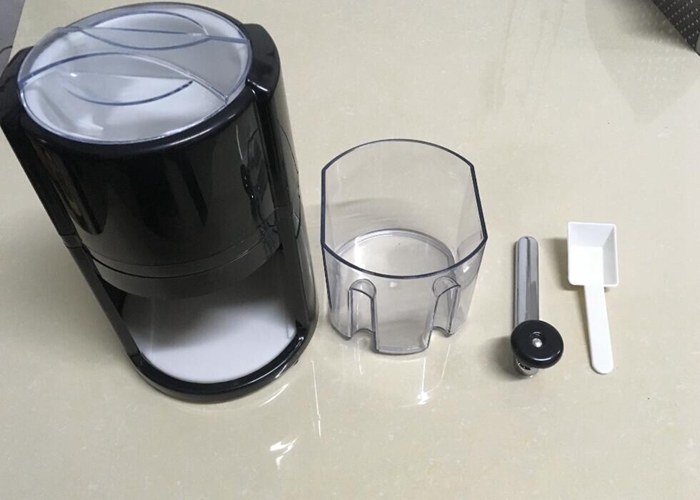  Portable Hand Crank Ice Crusher with ABS