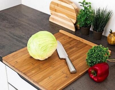 natural bamboo cutting board