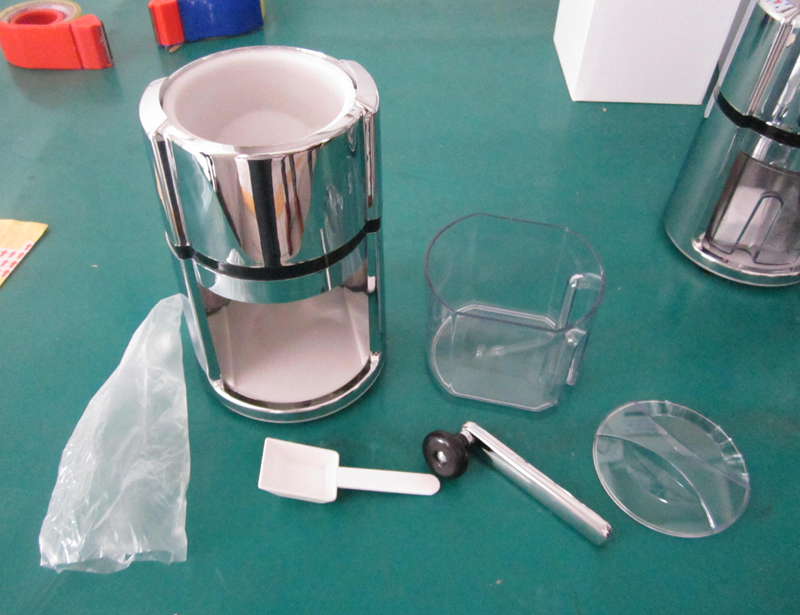  Plastic Manual Portable Ice Crusher