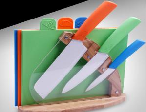 What's the features of 7 Pcs Color Full Ceramic Knife Set with Block?